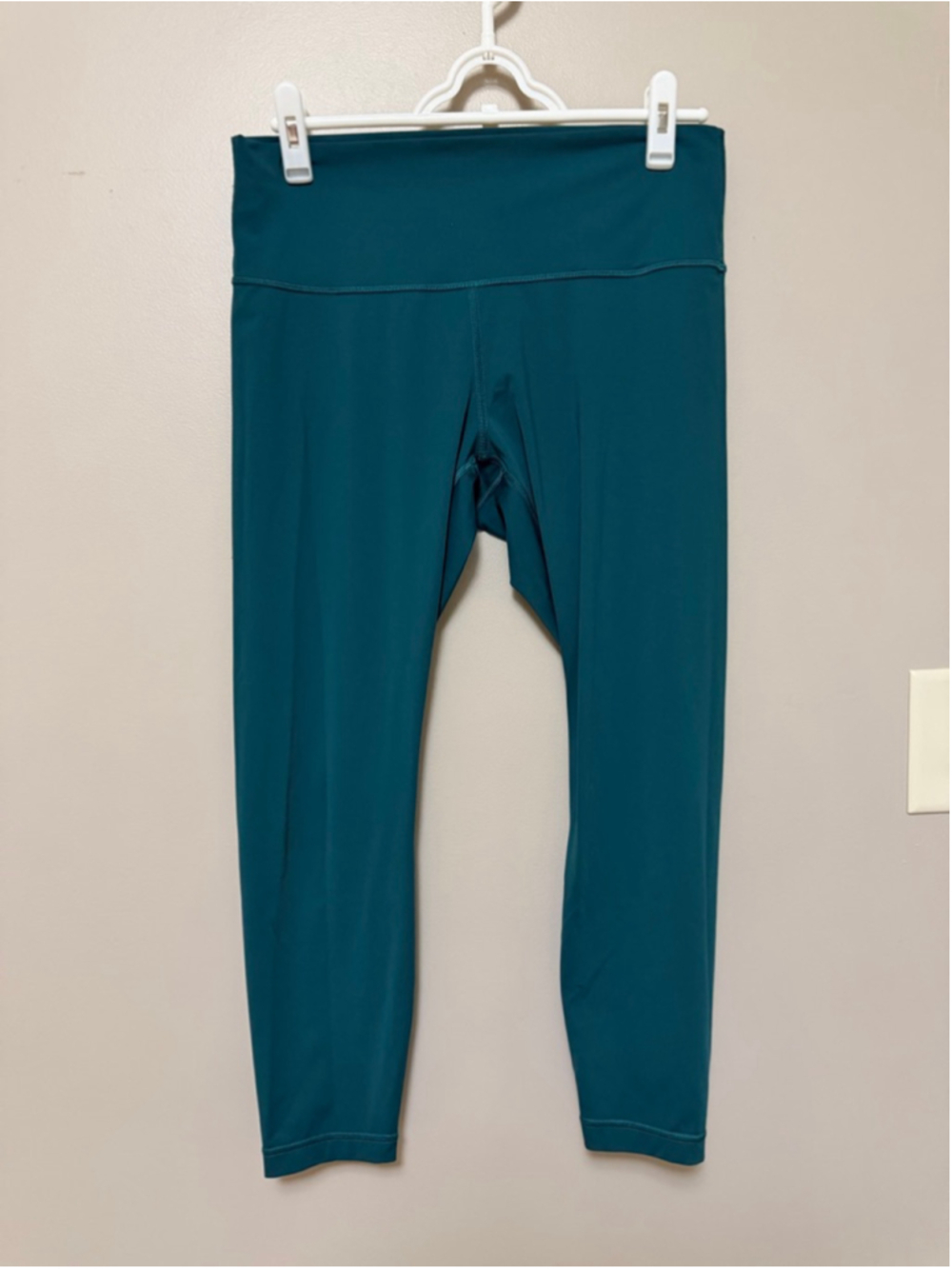 Lululemon Wunder Under Leggings - Picture 7 of 9